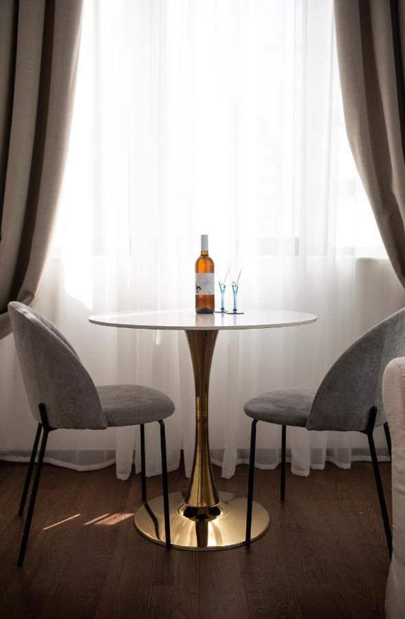 Jensen Luxury Suites Rhodes City Ngoại thất bức ảnh