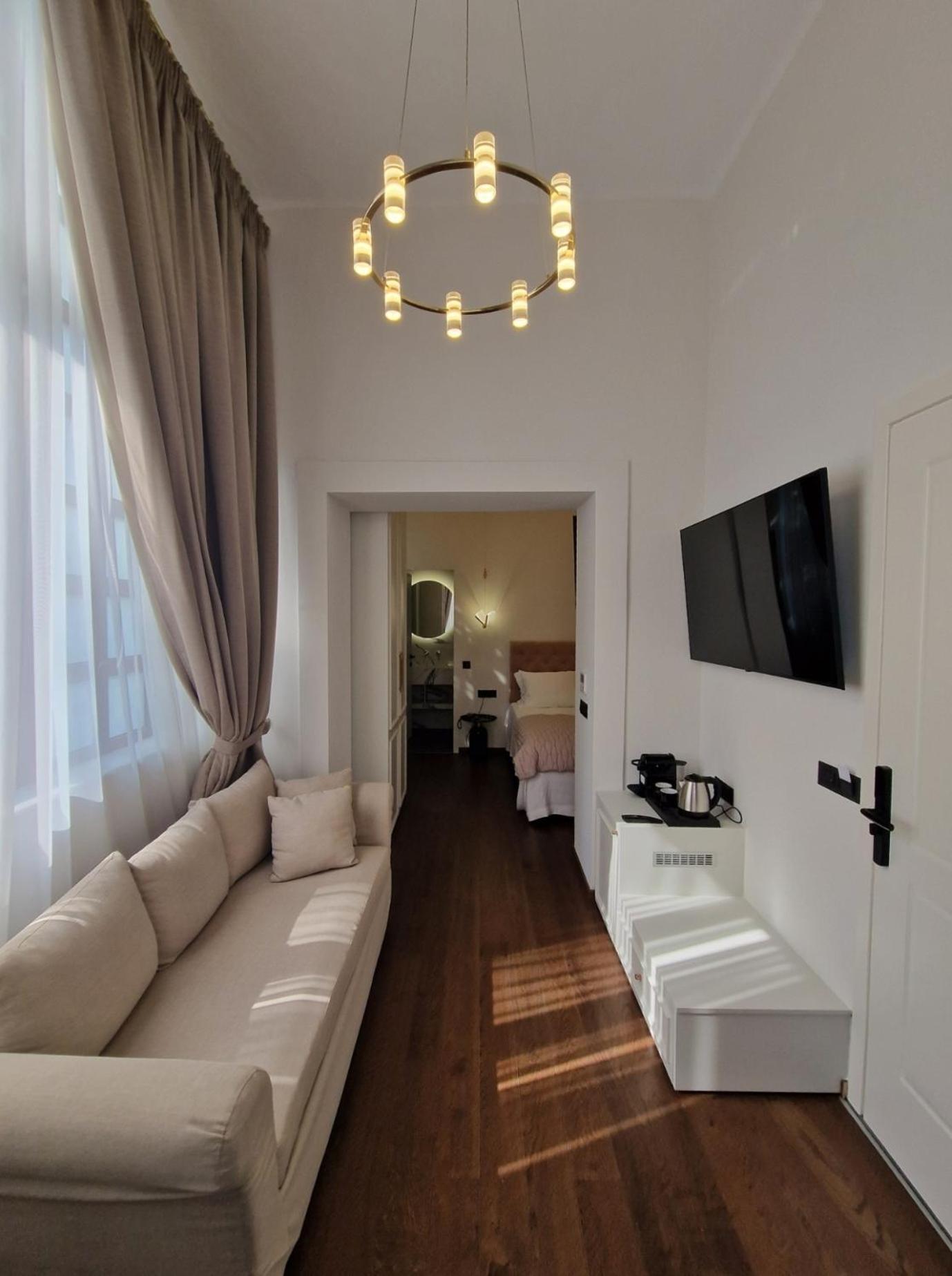 Jensen Luxury Suites Rhodes City Ngoại thất bức ảnh
