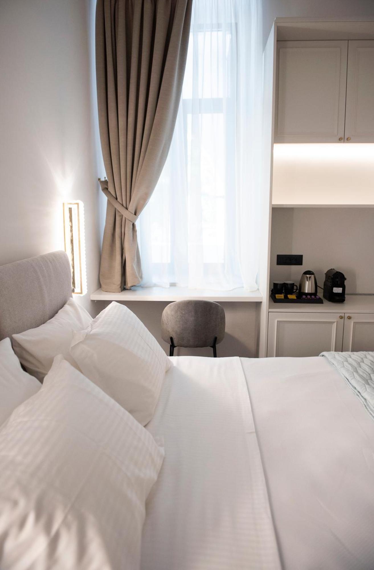 Jensen Luxury Suites Rhodes City Ngoại thất bức ảnh